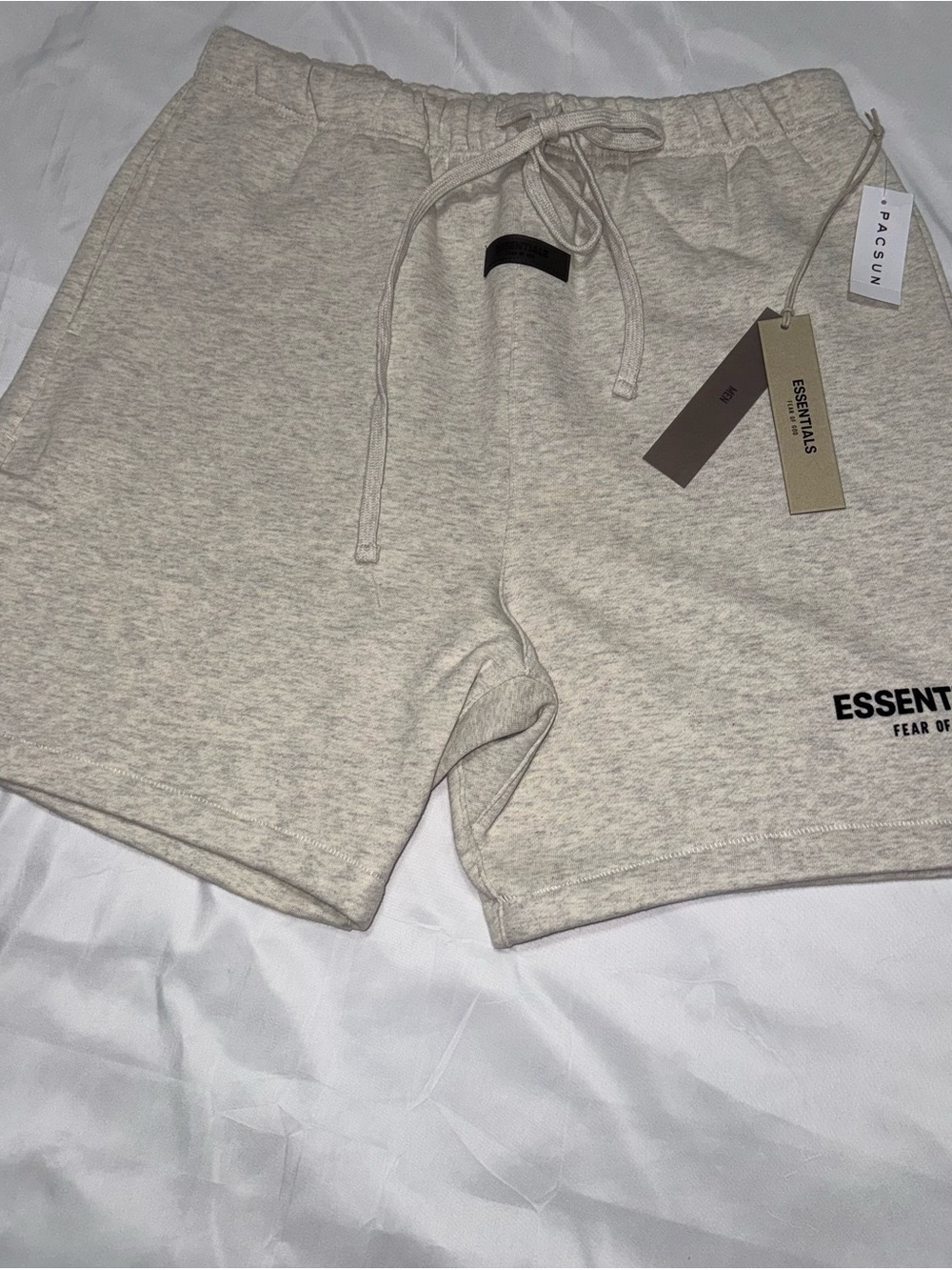 Fear Of God ESSENTIALS Shorts Men’s L Cream Oatmeal Sweat Shorts Logo NWT